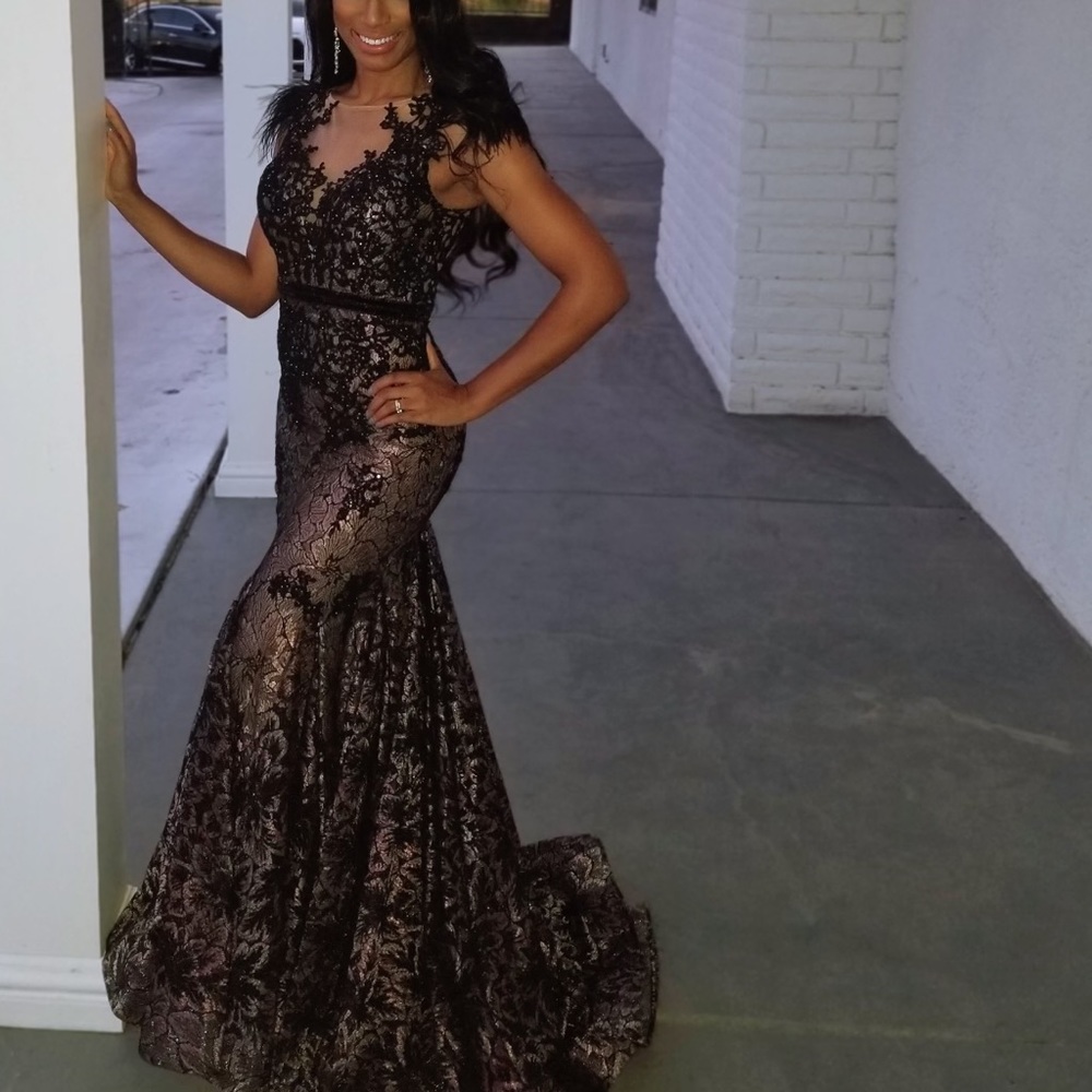 Mac Duggal 79230R Feathered Lace Mermaid Gown